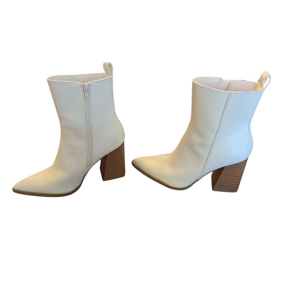 EUC Forever 21 Womens Size 6 Cream Zip Cowboy Boots 3.75" Heel